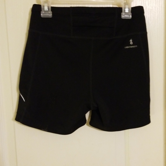 Gently used new balance workout shorts - Picture 5 of 6